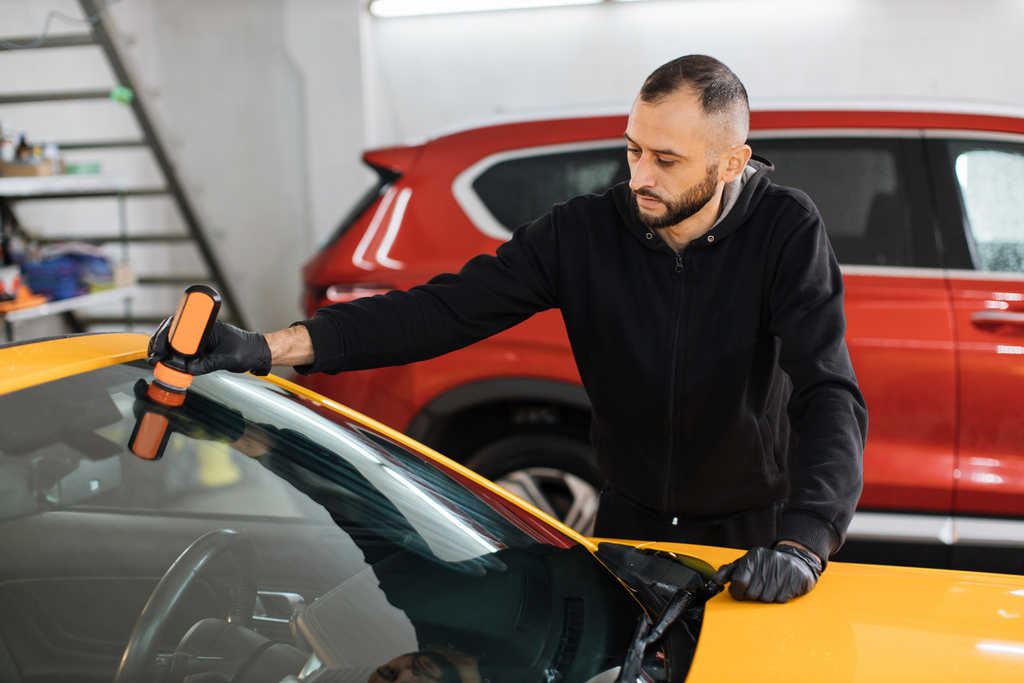 The Best Time of Year to Replace Your Auto Glass