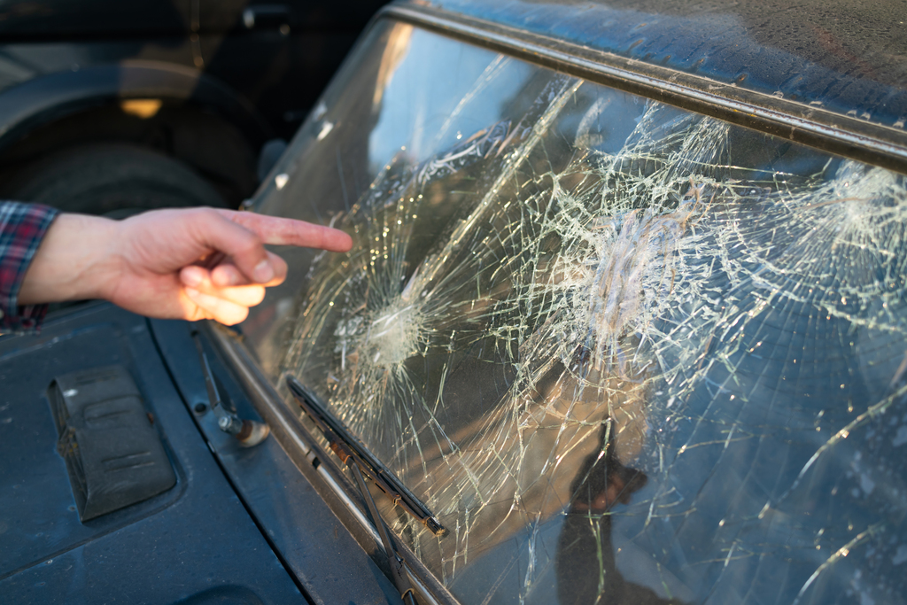 How to Prevent Stress Cracks in Your Windshield from Temperature Changes?