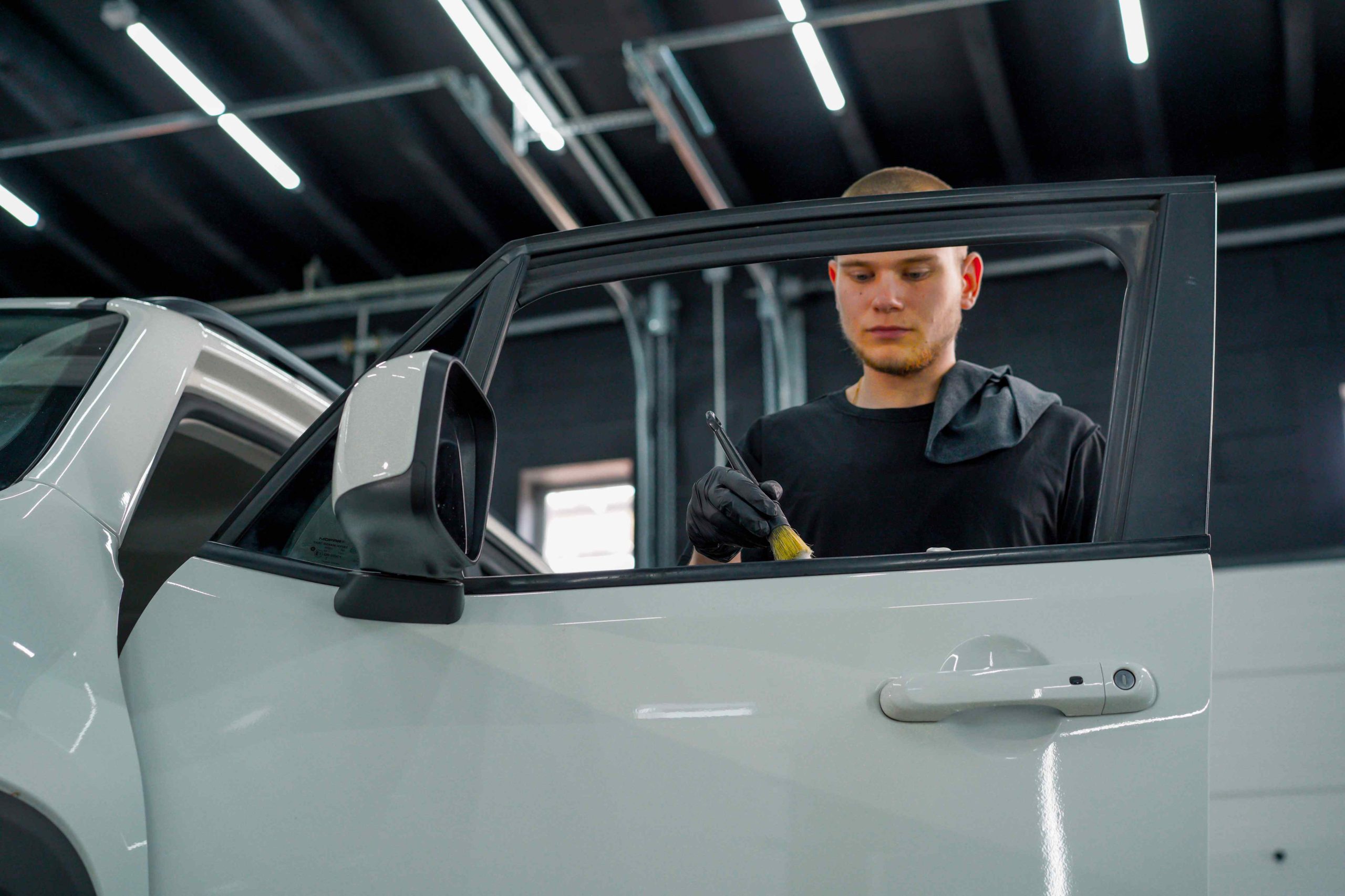 The Different Types of Auto Glass and Their Functions