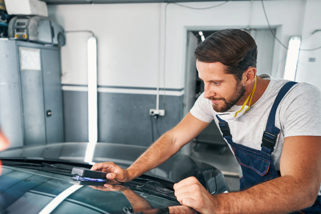 Windshield Crack Repair vs. Replacement: Making the Right Choice?
